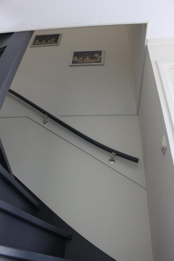 Logement De Garage سنيك المظهر الخارجي الصورة